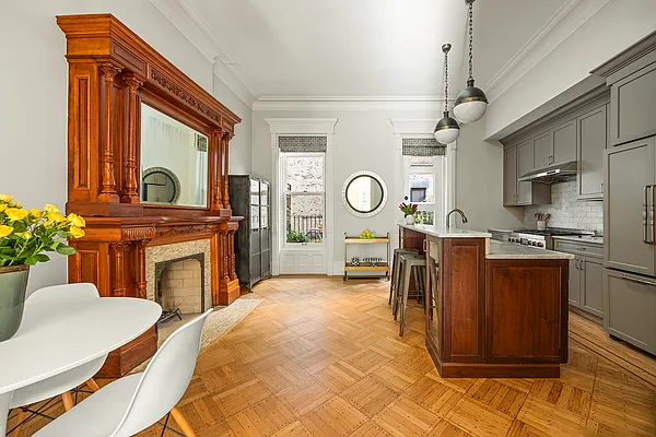 Sold by Corcoran | media 7