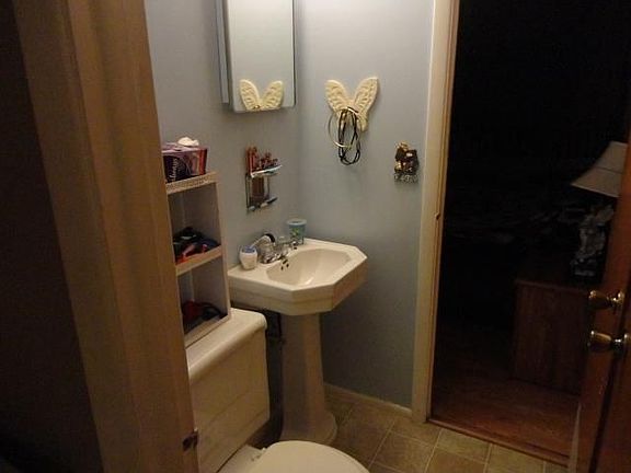 3rd image of 3119 Ellen Dr