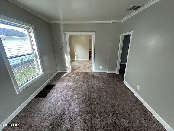 3rd image of 518 Myers St