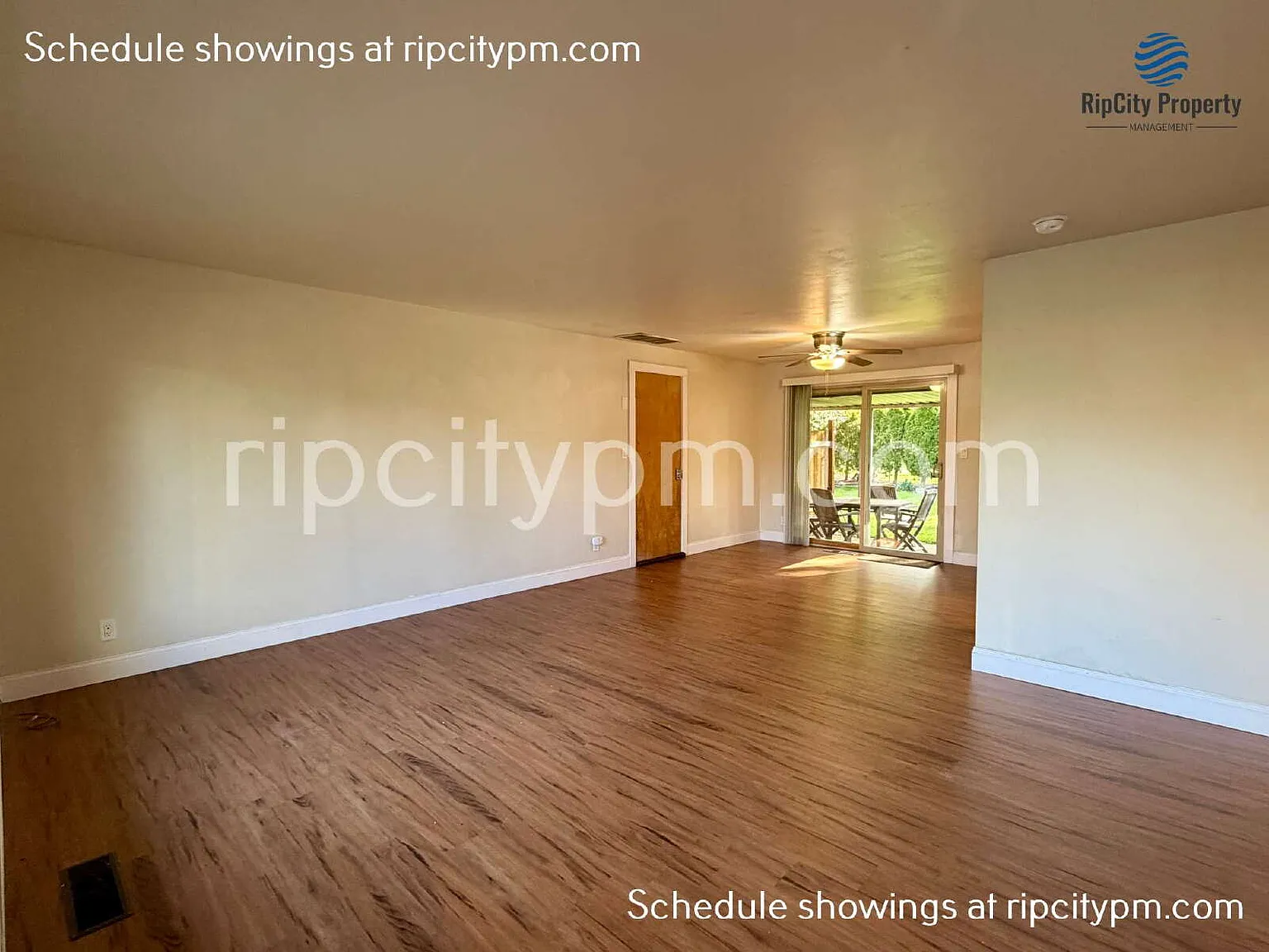 Charming 3/Bed Mid-Century Tigard Home. Spacious Layout. Large Private Yard & Covered Patio. — Photo 3
