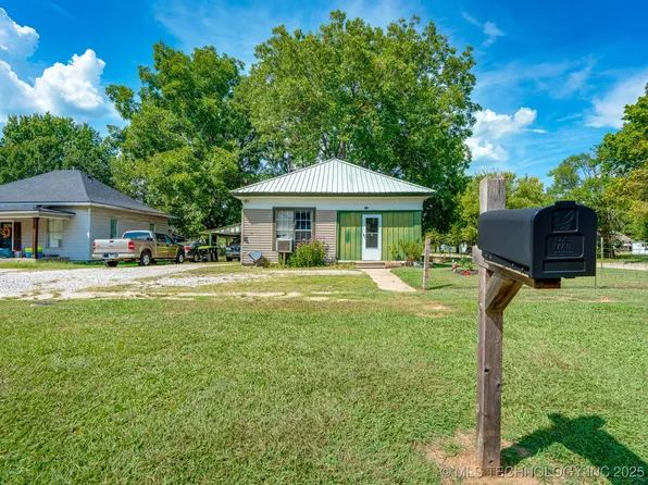 742 E 8th St, Ada, OK 74820