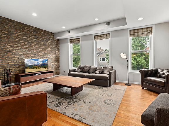 2nd image of 1441 N Paulina St #2