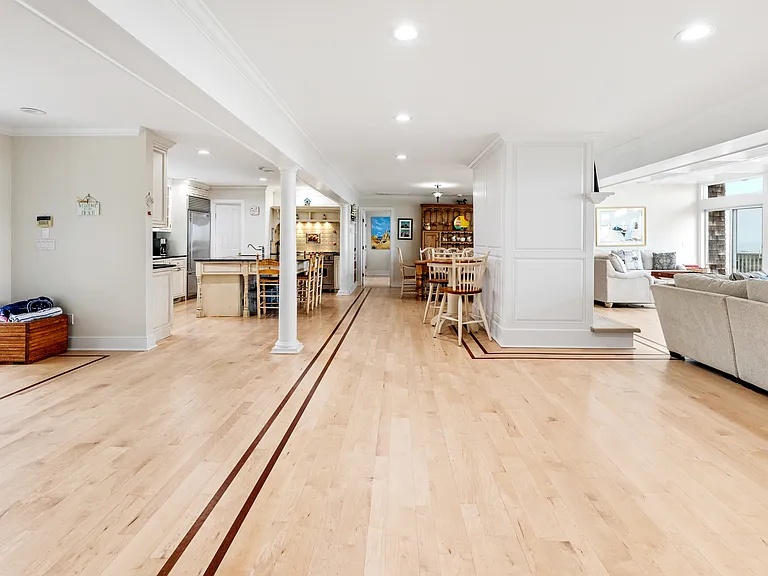 329 Dune Rd — Photo 13