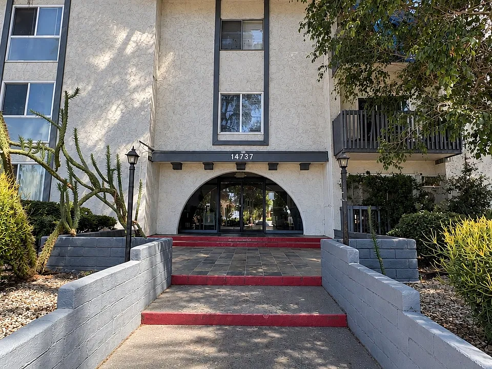 14839 Sherman Way #0