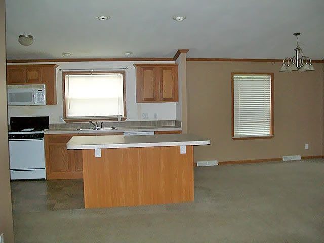 2nd image of 48 Carmell St
