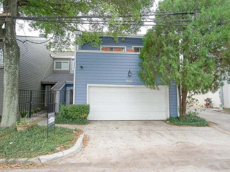 907 Hawthorne St — Photo 3