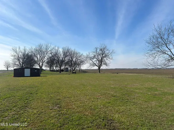 No Farrell Rd, Clarksdale, MS 38614