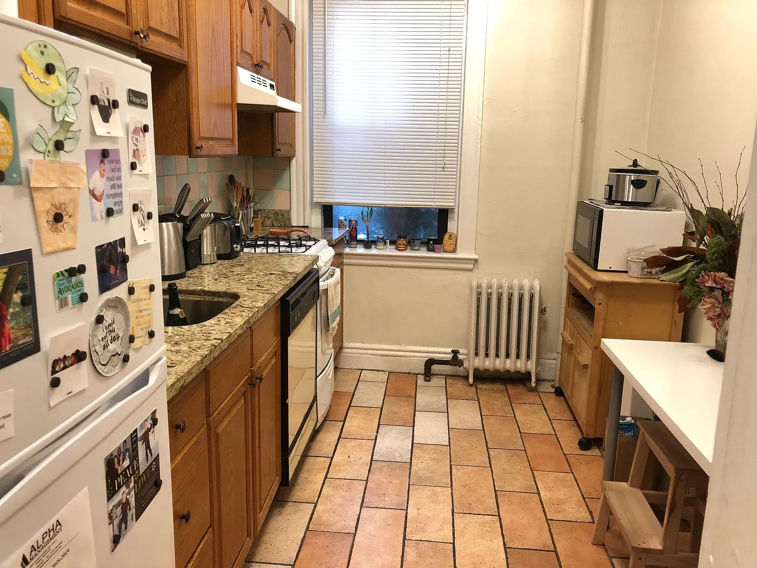 2 bed, $3,200 — Photo 1