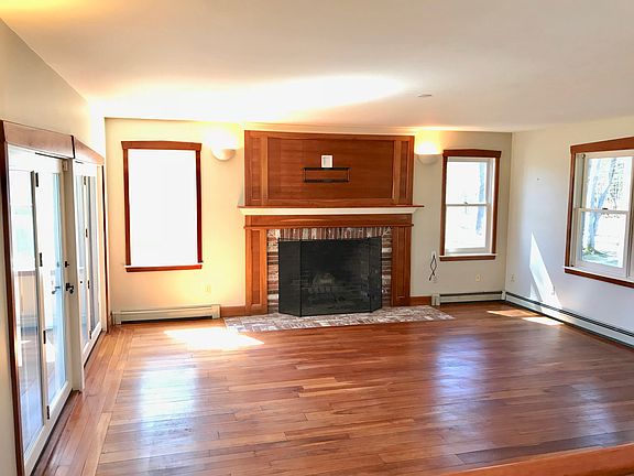4th image of 35 Park Cir