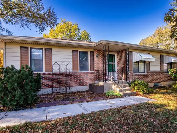 26330 W 321st Ter, Paola, KS 66071