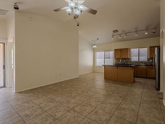 4th image of 258 E Camino Limon Verde