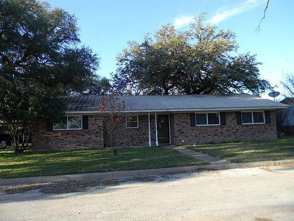 2nd image of 106 W Lamar St