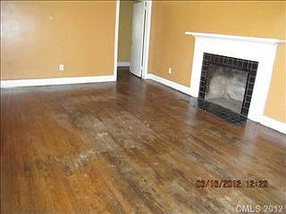 5th image of 2601 Valleyview Dr