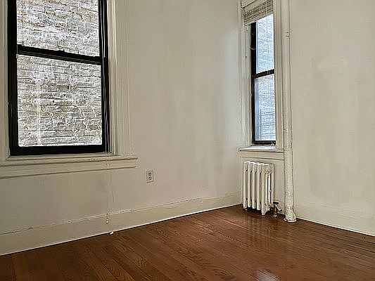 3rd image of 54 Henry St APT 8