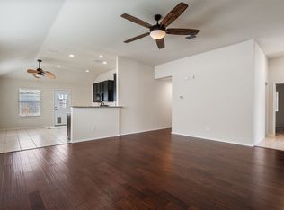 1016 Camp Verde Dr, Forney, TX 75126