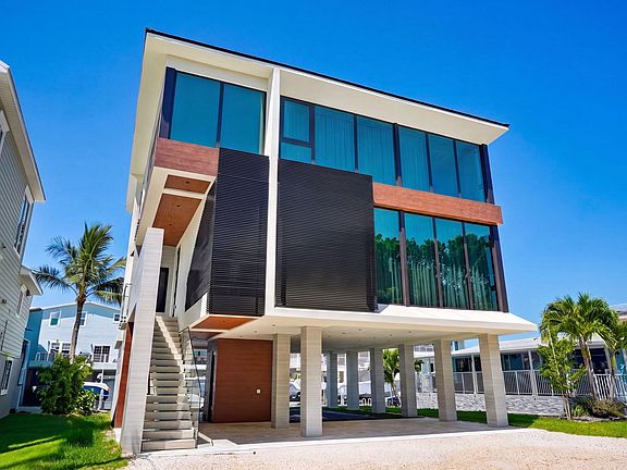 2nd image of 108 Coral Way