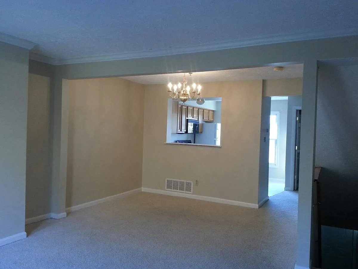 2 bed, 1.5 bath, 1104 sqft, $1,700 — Photo 3