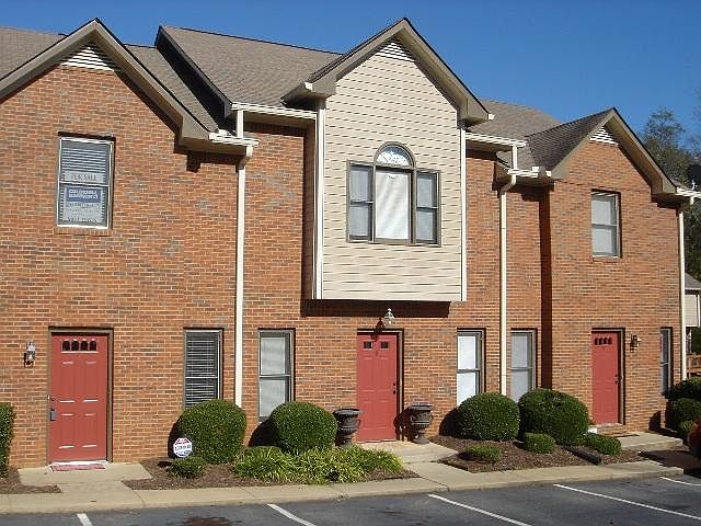 Beautiful entry with street-level parking