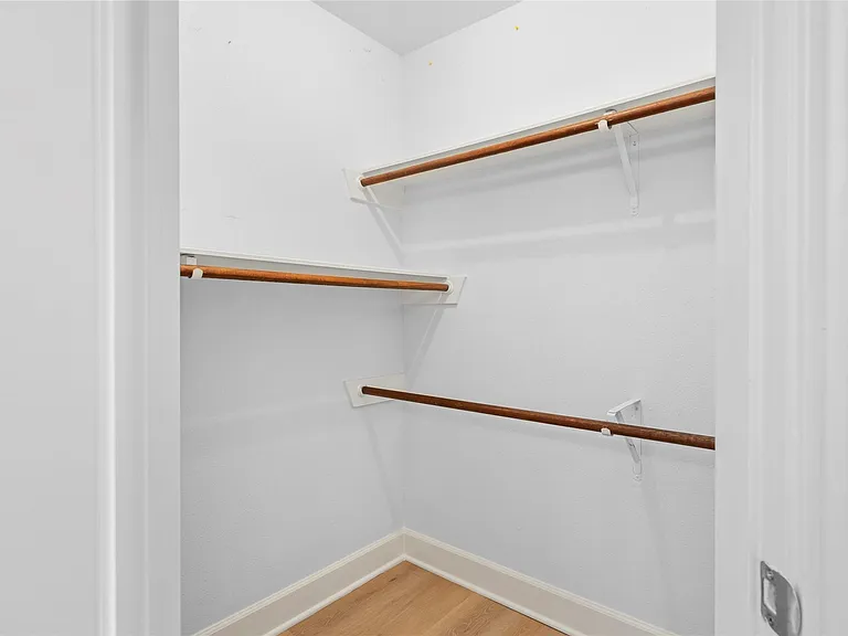 22514 Round Valley Dr — Photo 33