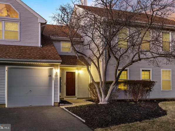113 Birch Hollow Dr, Bordentown, NJ 08505
