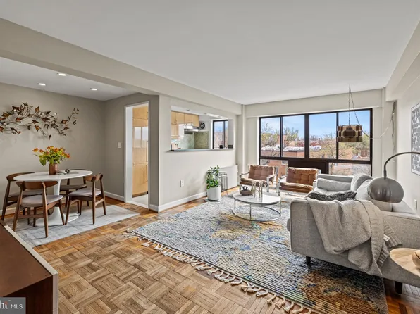 3901 Tunlaw Rd NW APT 604, Washington, DC 20007