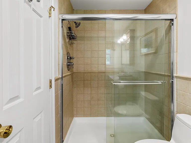 311 N Magee St — Photo 32