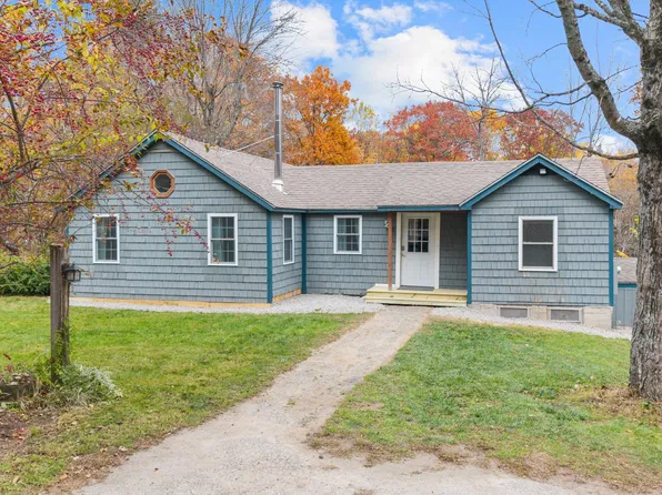 106 Meadow Hill Road, Manchester, ME 04351