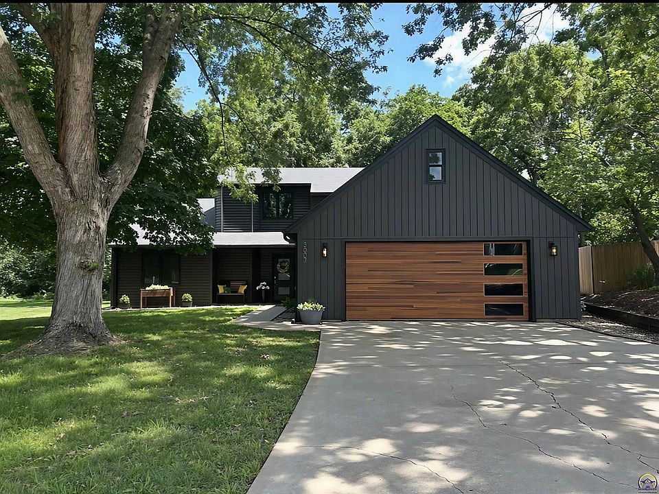 1st image of 3007 Creekwood Dr