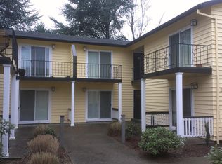 3561 SW Troy St APT 8, Portland, OR 97219