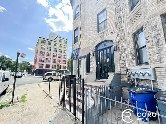 Rented by Coroi Corp | media 1