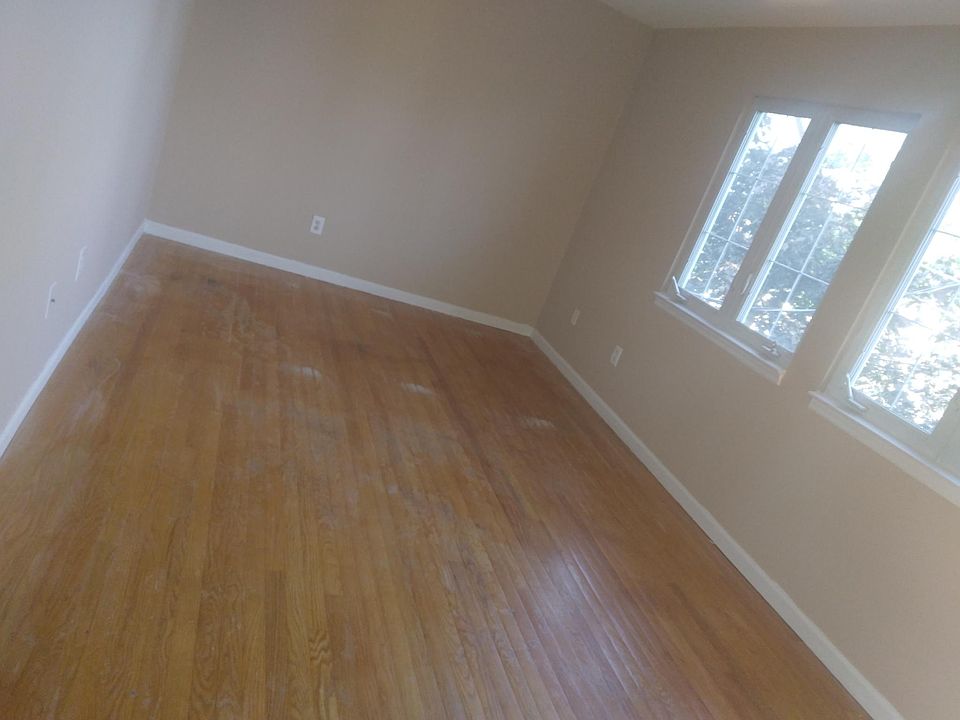 2nd image of 190 Anderson St