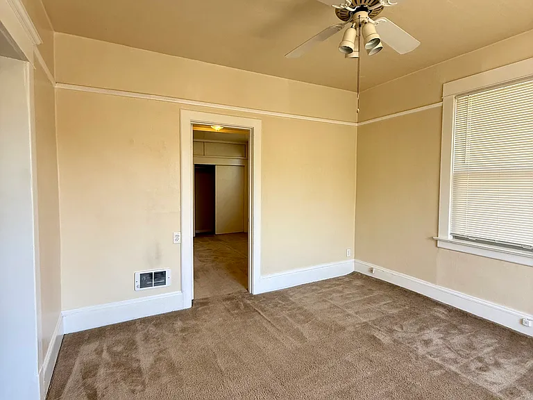 556 Ward St #L — Photo 4