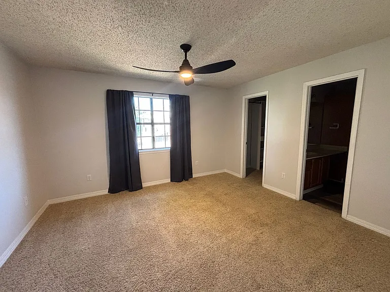 12 Meadow Creek Dr — Photo 6