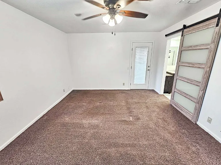 528 Heatherglen Dr — Photo 10