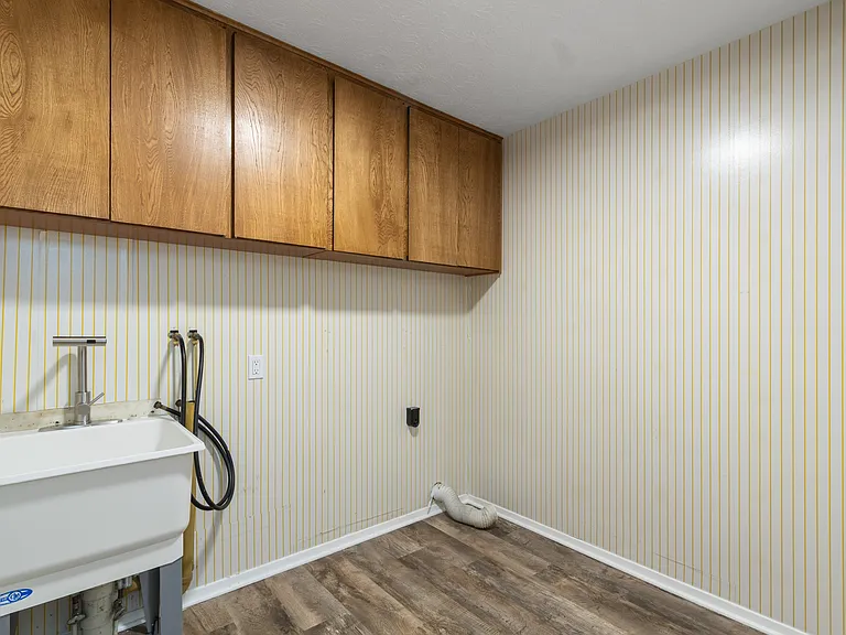 17767 Falling Leaves Rd — Photo 23