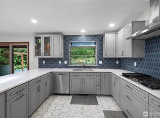 2139 Lakemoor Dr SW, Olympia, WA