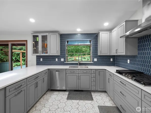 2139 Lakemoor, Olympia, WA 98512