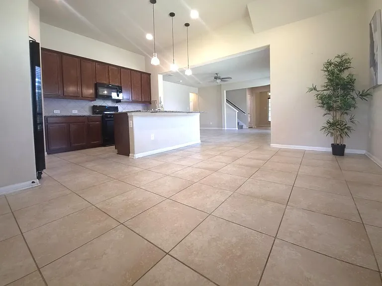 20703 Winghaven Dr — Photo 13