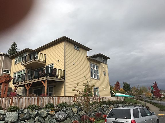 2nd image of 23477 SE 46th Pl
