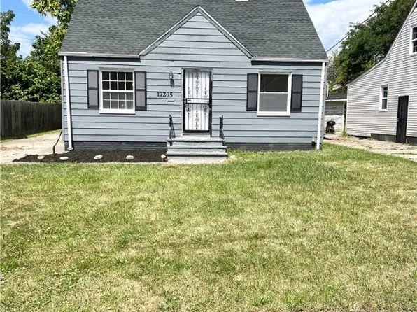17205 Lotus Dr, Cleveland, OH 44128