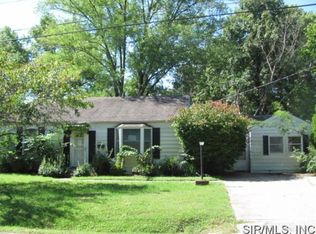 3 Apple Tree Ln, Belleville, IL 62221