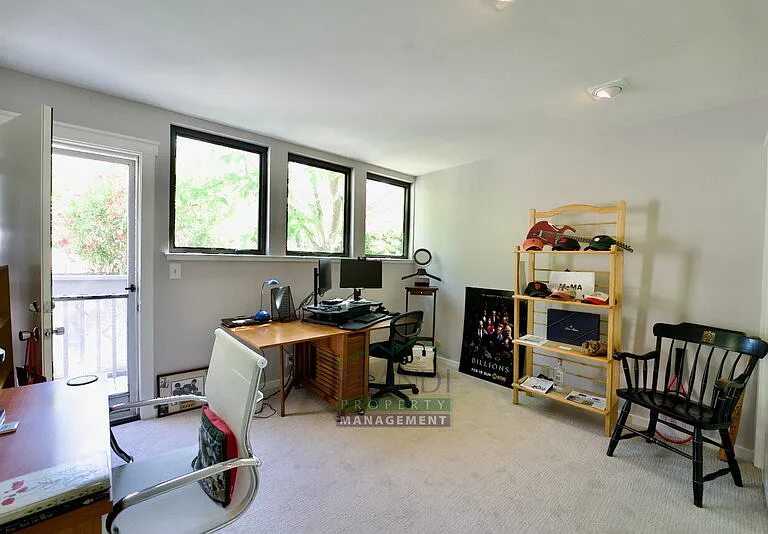 181 Professional Center Pkwy — Photo 19