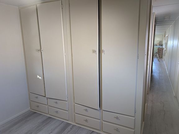 5th image of 157 12th St Space 40