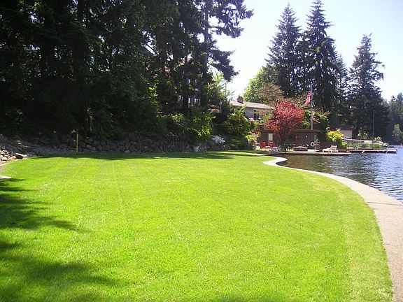 3rd image of 1201 Lake Vista Blvd S