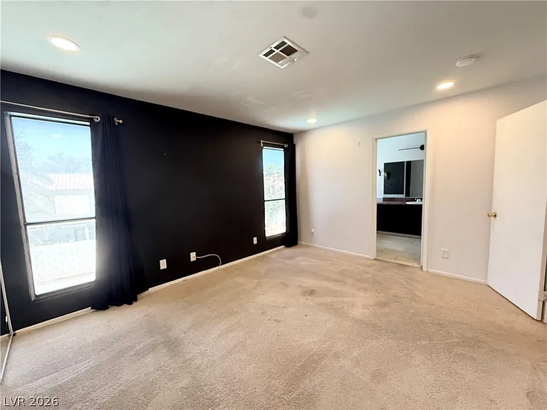 2066 Waverly Cir — Photo 5