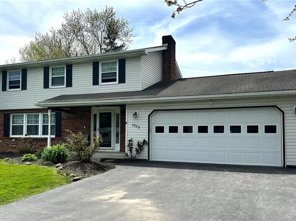 7959 Boxford Rd, Clay, NY 13041