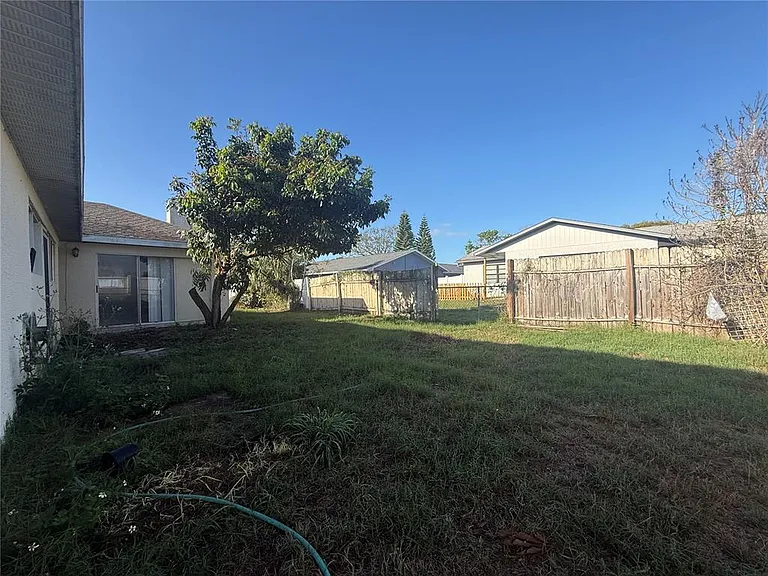 8839 Greenleaf Ct — Photo 27