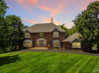12405 Montsouris Dr, Saint Louis, MO 63141