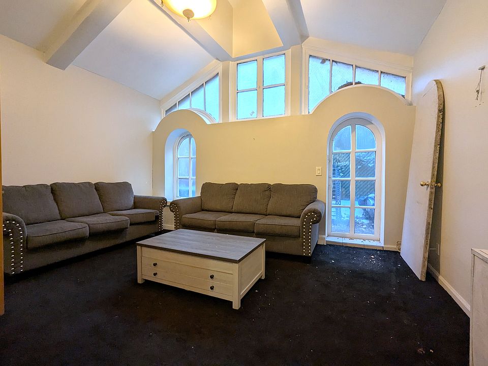 1st image of 212 W 71st St #1A