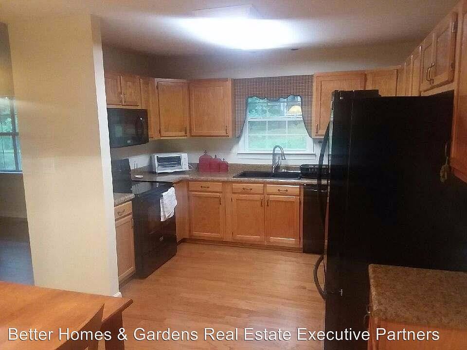2nd image of 1834 Birch Dr
